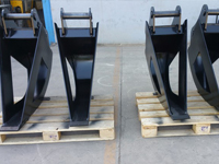 custom build excavator attachments 2